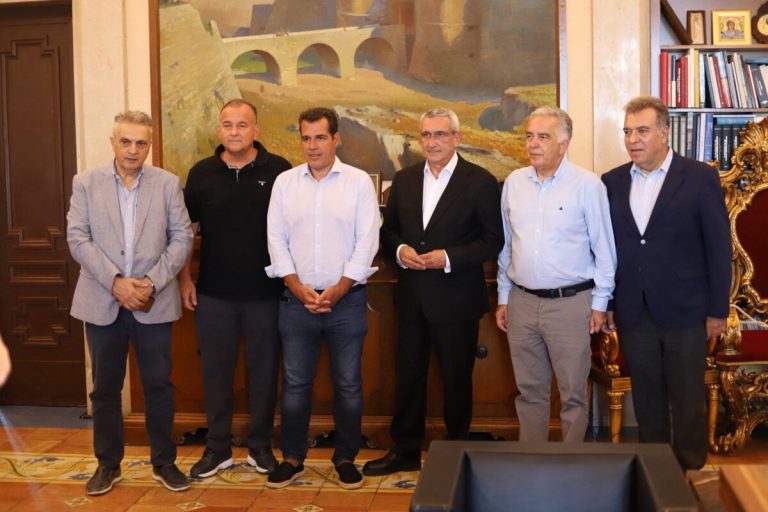 Θάνος Πλεύρης: «Πλήρως ρυθμισμένο το μεταναστευτικό στο Αιγαίο – Σταθερή η στήριξη στα νησιά»