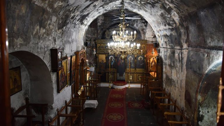 Η μνήμη του Αγίου Φανουρίου τιμάται κάθε χρόνο στις 27 Αυγούστου, με το έθιμο της φανουρόπιτας να έχει ξεχωριστή θέση στην παράδοση.