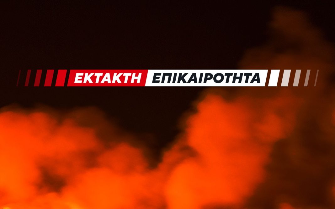 Φωτιά τώρα σε εγκαταλελειμμένη μονοκατοικία επί της οδού Αλικαρνασσού, στην Αθήνα