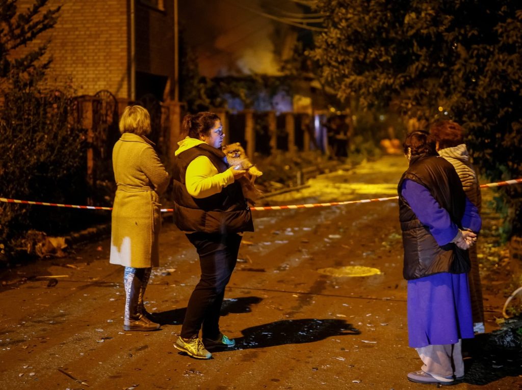 Ρωσικό σφυροκόπημα στο Κίεβο – Τουλάχιστον 3 νεκροί
