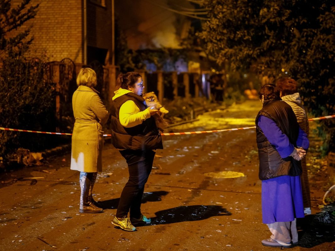 Ρωσικό σφυροκόπημα στο Κίεβο – Τουλάχιστον 3 νεκροί
