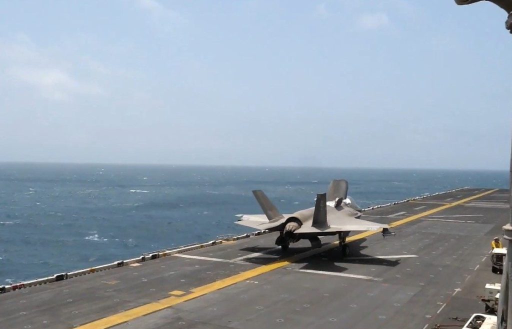 CENTCOM: Οι ΗΠΑ έχουν ανακατευθύνει 105 πλοία στο πλαίσιο του αποκλεισμού κατά του Ιράν