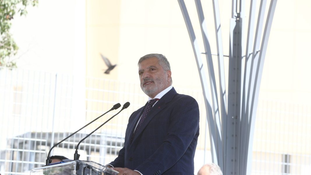 Θάνατος Γιώργου Μαζωνάκη: Τι αποκαλύπτει ο ΙΣΑ για το ιατρείο όπου υπέστη ανακοπή – Τι λέει ο Πατούλης για την πλασμαφαίρεση