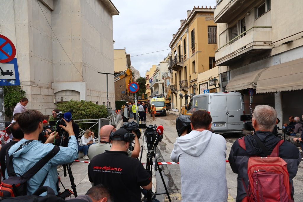 Έκρηξη στην Πλάκα: Τη Δευτέρα αναλυτικοί έλεγχοι για τη στατικότητα των γειτονικών κτιρίων