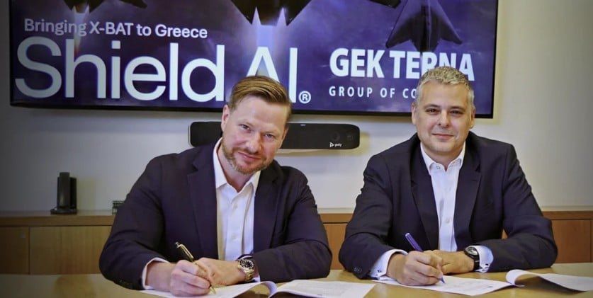 Shield AI – ΓΕΚ ΤΕΡΝΑ: Στρατηγική συμφωνία για παραγωγή και υποστήριξη του X-BAT στην Ελλάδα