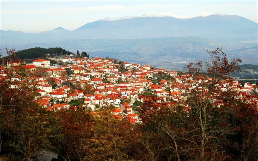 Φθινοπωρινή απόδραση στη Βερδικούσσα: Το άγνωστο χωριό των Αντιχασίων και το μαγικό δάσος της Μαμαλής