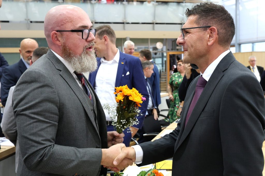 Γερμανία: «Πρόβα συμμαχίας» της ακροδεξιάς AfD με την αριστερή BSW στη Σαξονία-Άνχαλτ με ψήφισμα για την Ουκρανία