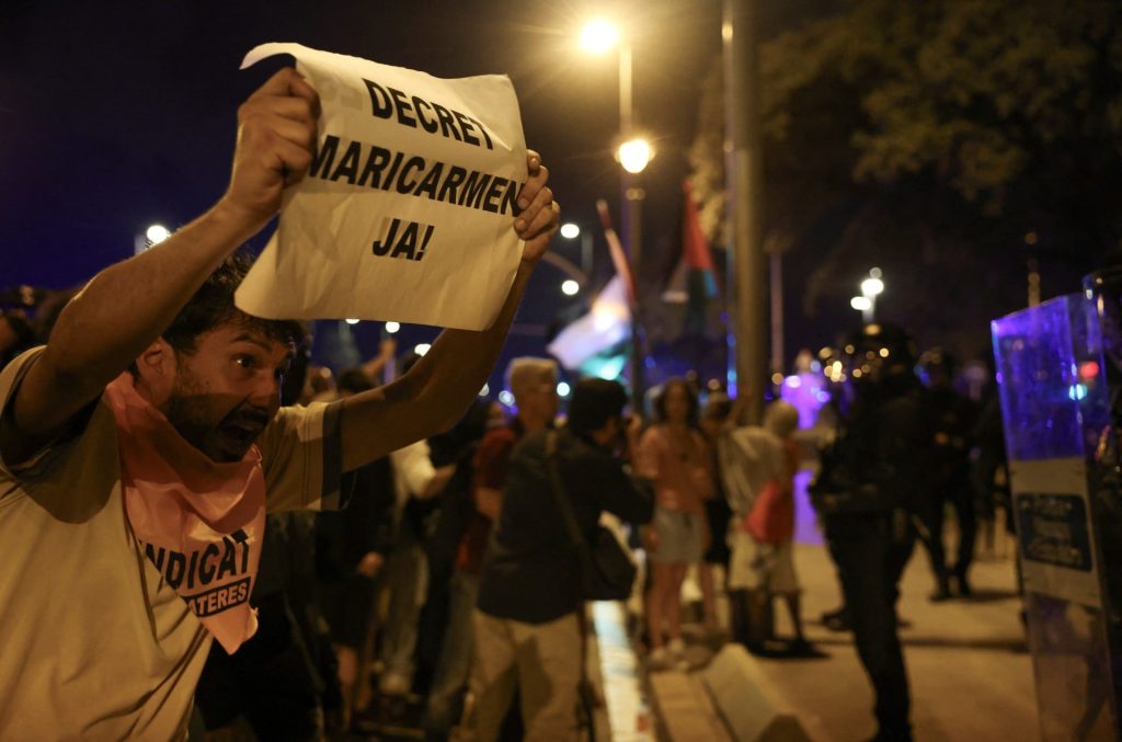 Η Μαρικάρμεν δεν πρόλαβε να γυρίσει στο σπίτι της. Ίσως έσωσε τα σπίτια άλλων