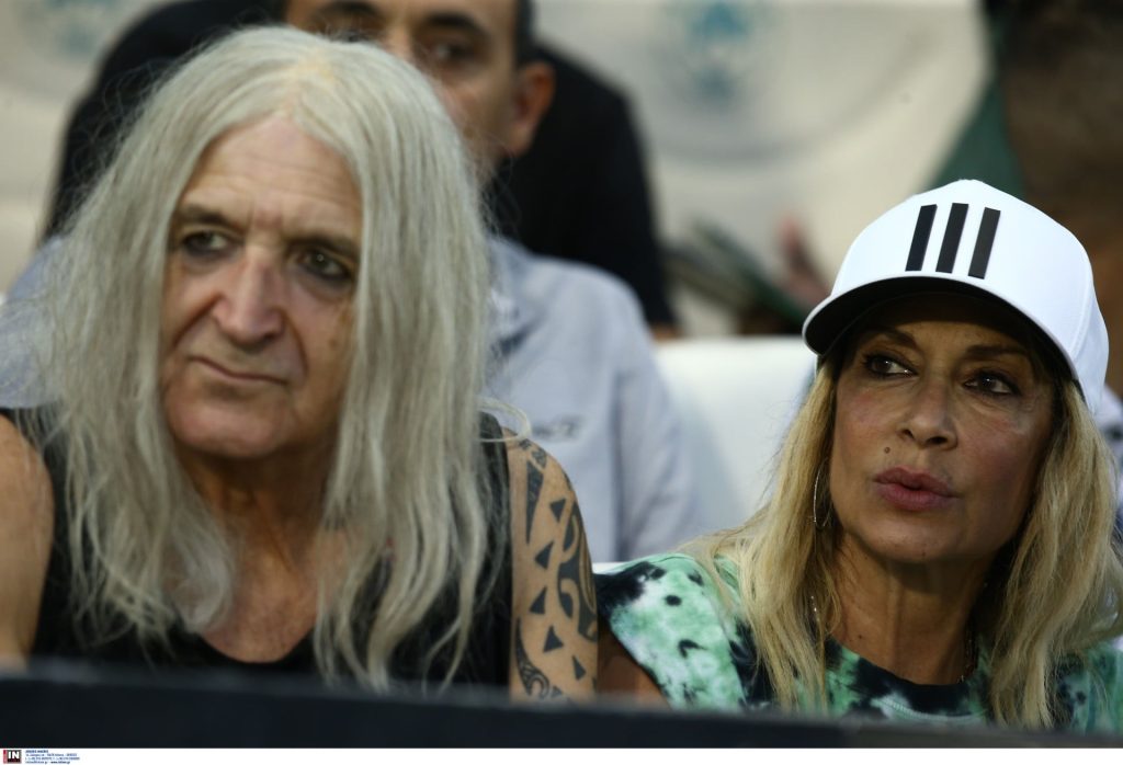 Νέο επεισόδιο στη διαμάχη Βίσση – Καρβέλα: Σε αποκλειστική διαχείριση των τραγουδιών του προχωρά ο συνθέτης